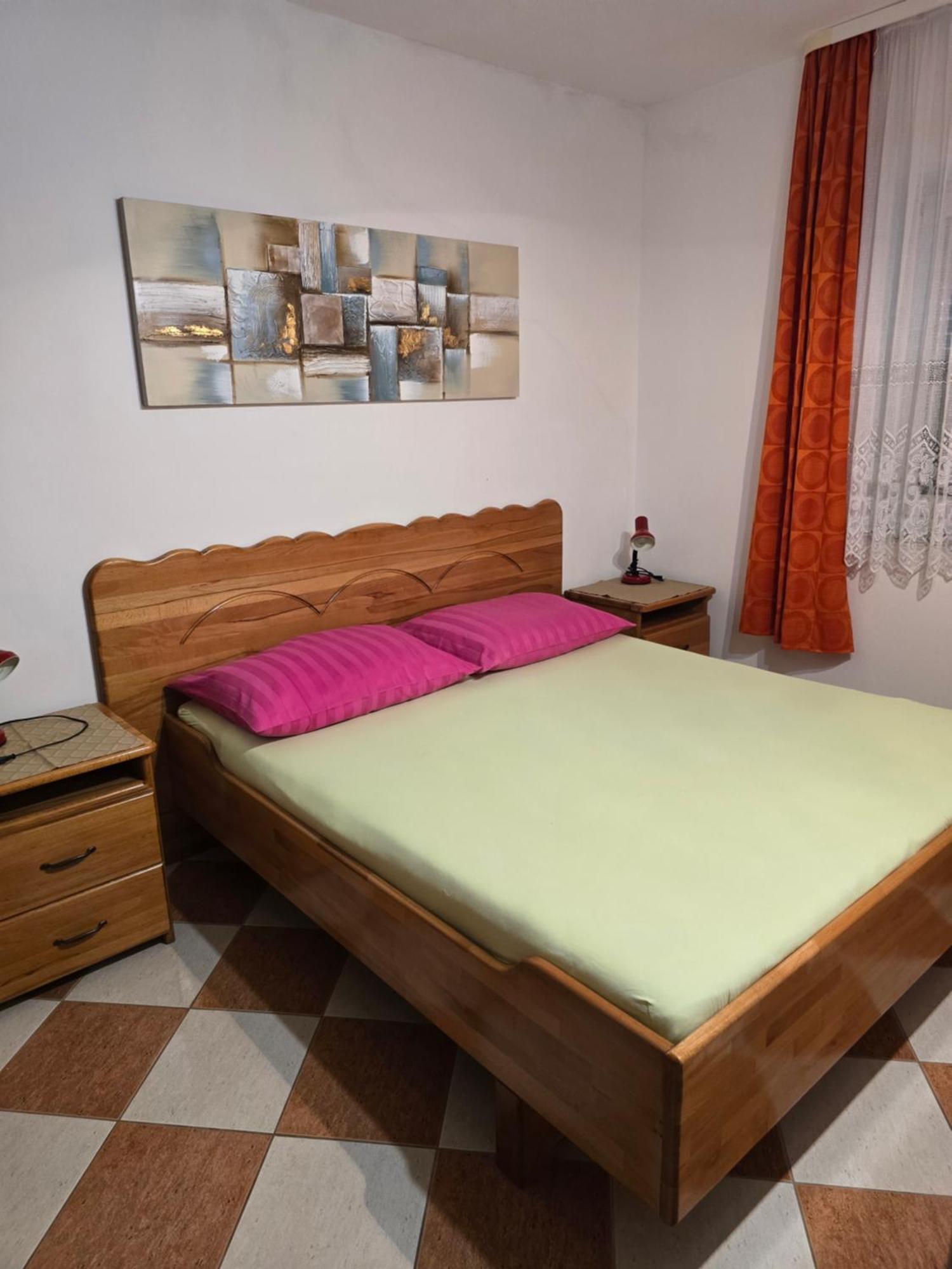 Apartments Mladenka เซนญ์ ภายนอก รูปภาพ