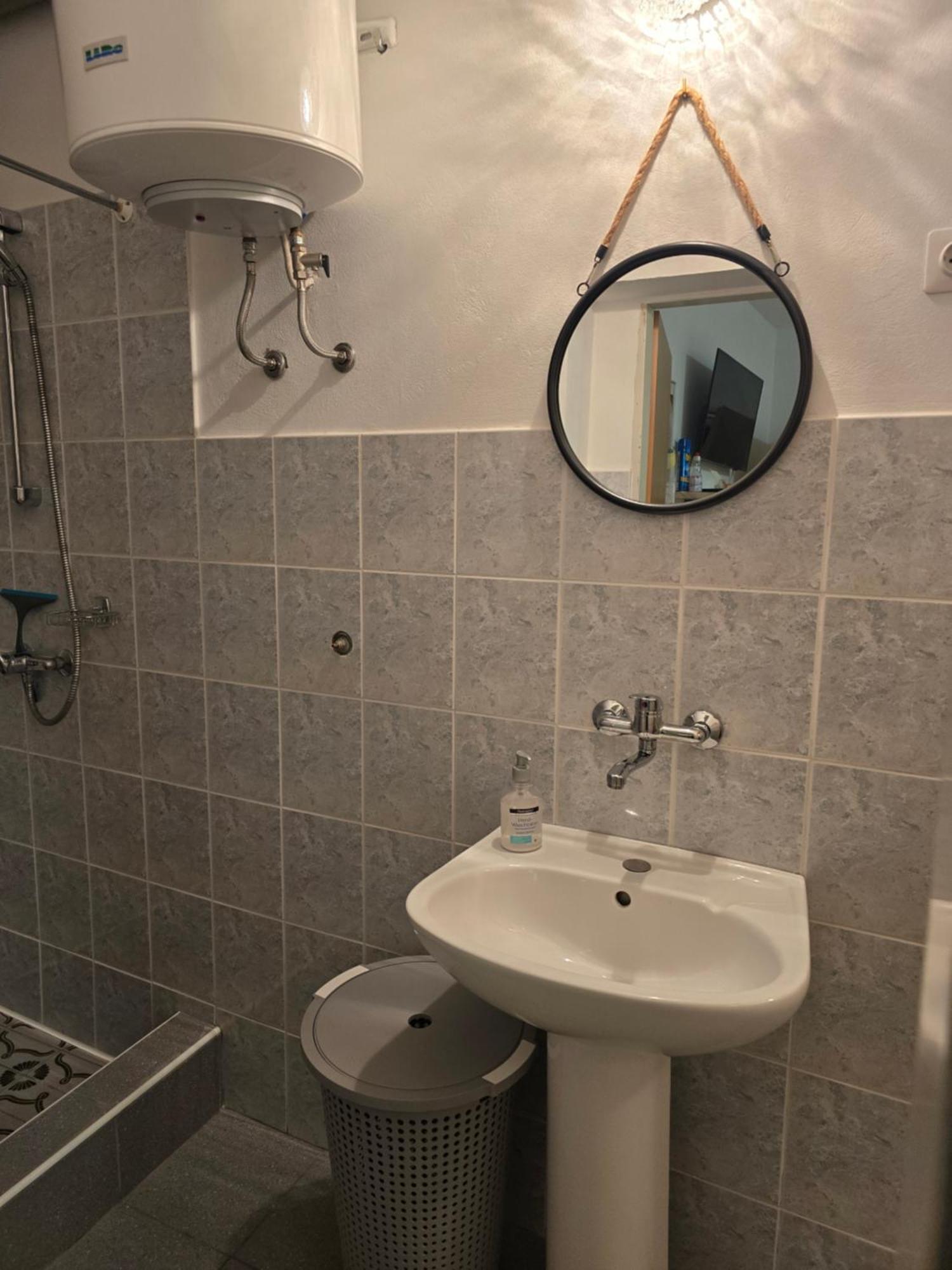 Apartments Mladenka เซนญ์ ภายนอก รูปภาพ