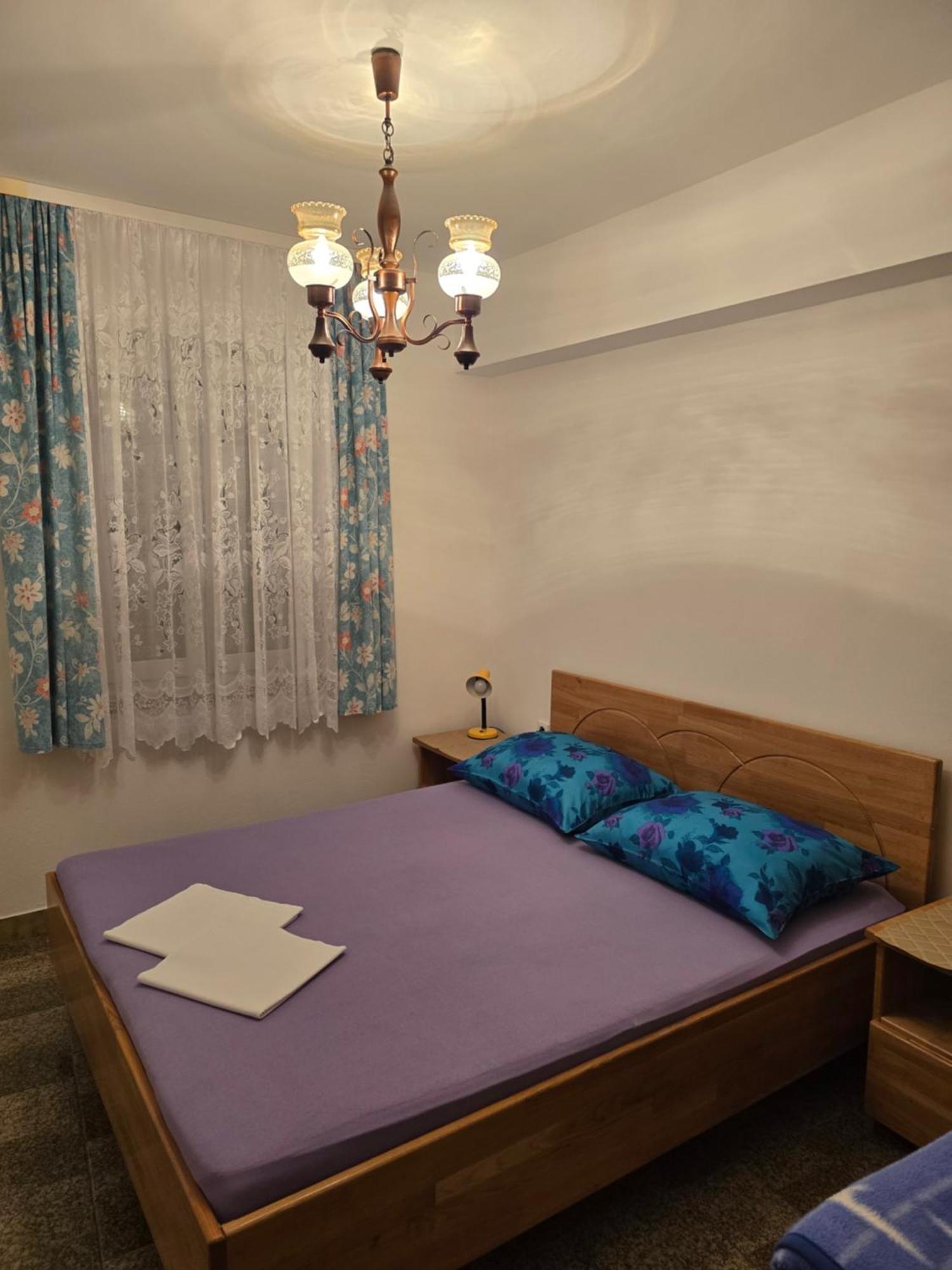 Apartments Mladenka เซนญ์ ภายนอก รูปภาพ