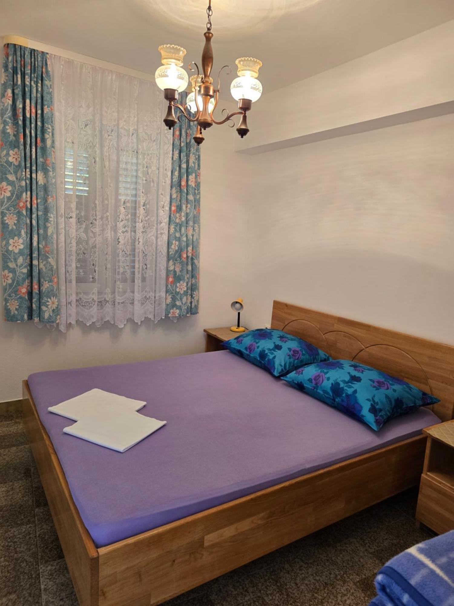 Apartments Mladenka เซนญ์ ภายนอก รูปภาพ