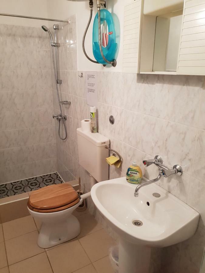 Apartments Mladenka เซนญ์ ภายนอก รูปภาพ