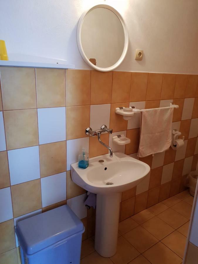 Apartments Mladenka เซนญ์ ภายนอก รูปภาพ